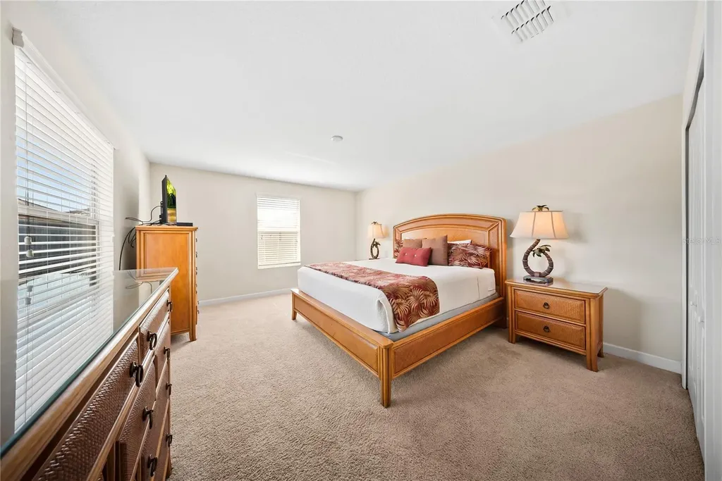 8960 Bismarck Palm Road Kissimmee FL 34747