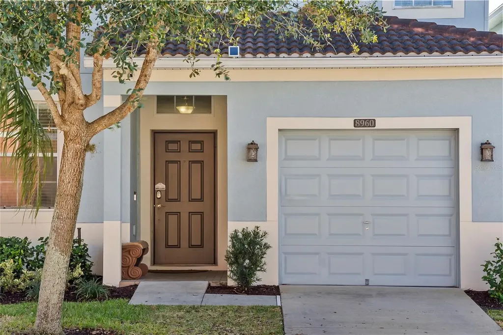 8960 Bismarck Palm Road Kissimmee FL 34747