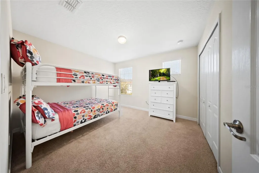 8960 Bismarck Palm Road Kissimmee FL 34747