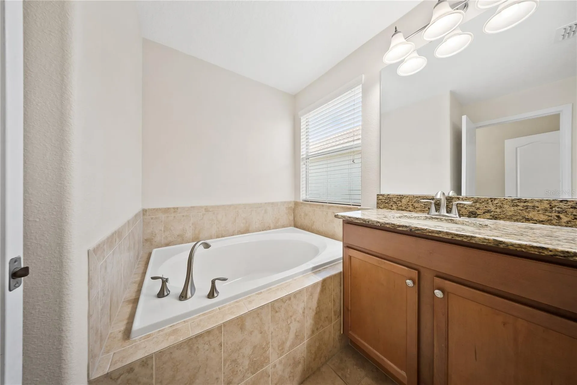 8960 Bismarck Palm Road Kissimmee FL 34747