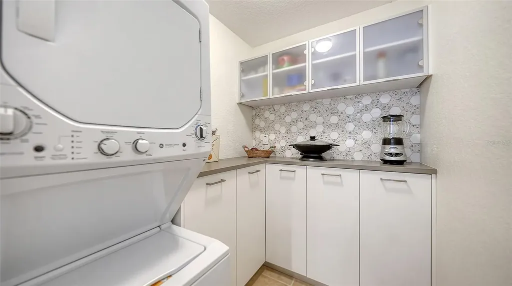 1268 11th Street Sarasota FL 34236