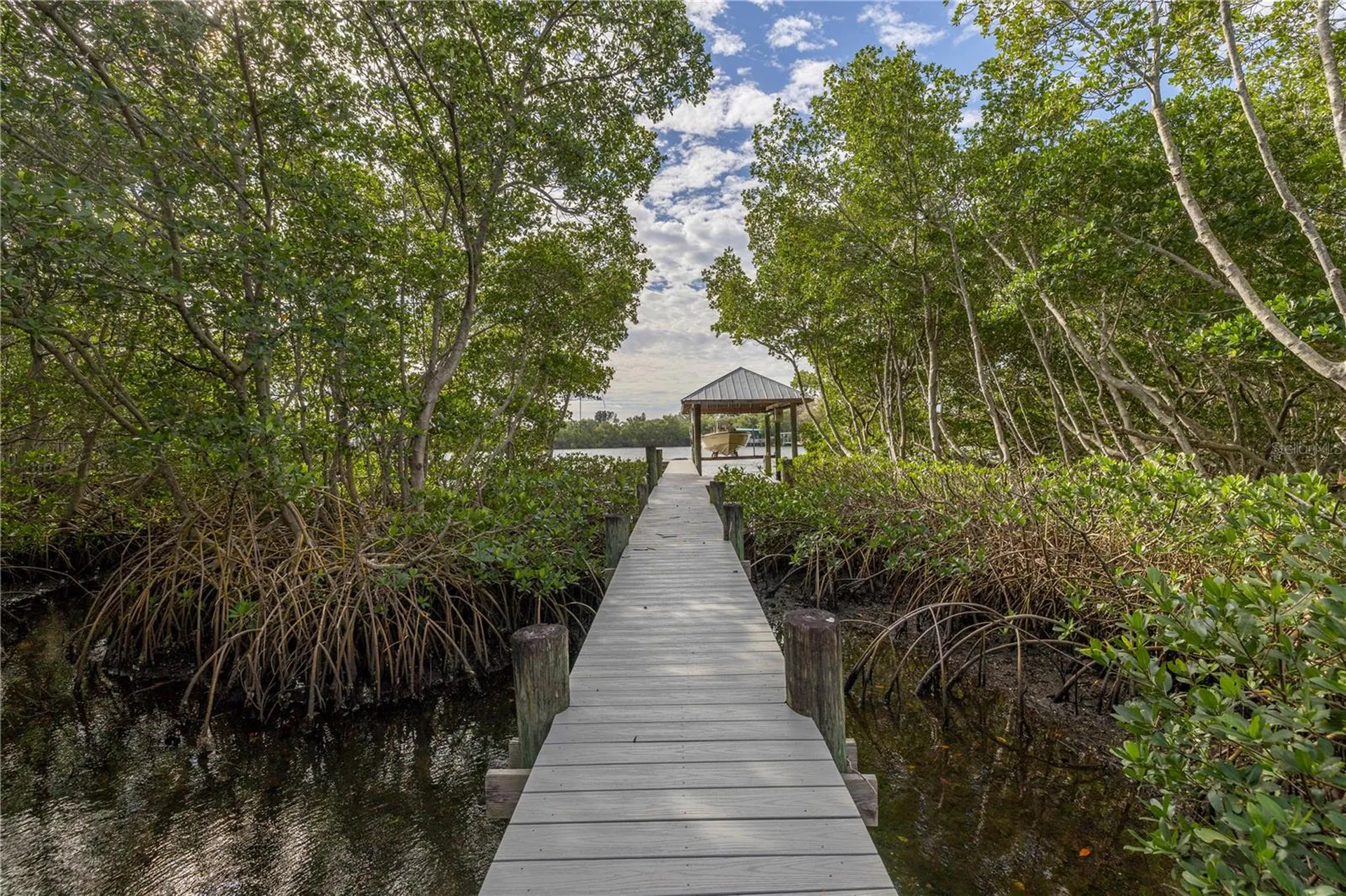 734 Weedon Drive NE St Petersburg FL 33702