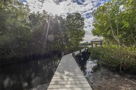 734 Weedon Drive NE St Petersburg FL 33702