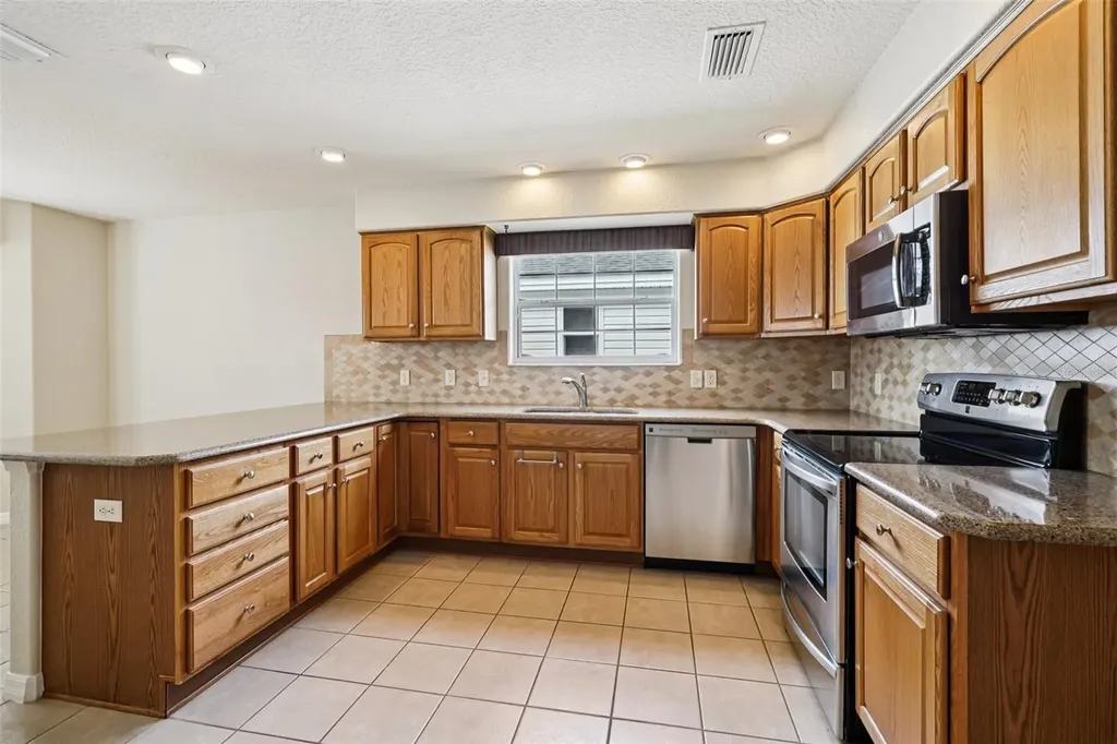 7821 SE 166th Smallwood Place The Villages FL 32162
