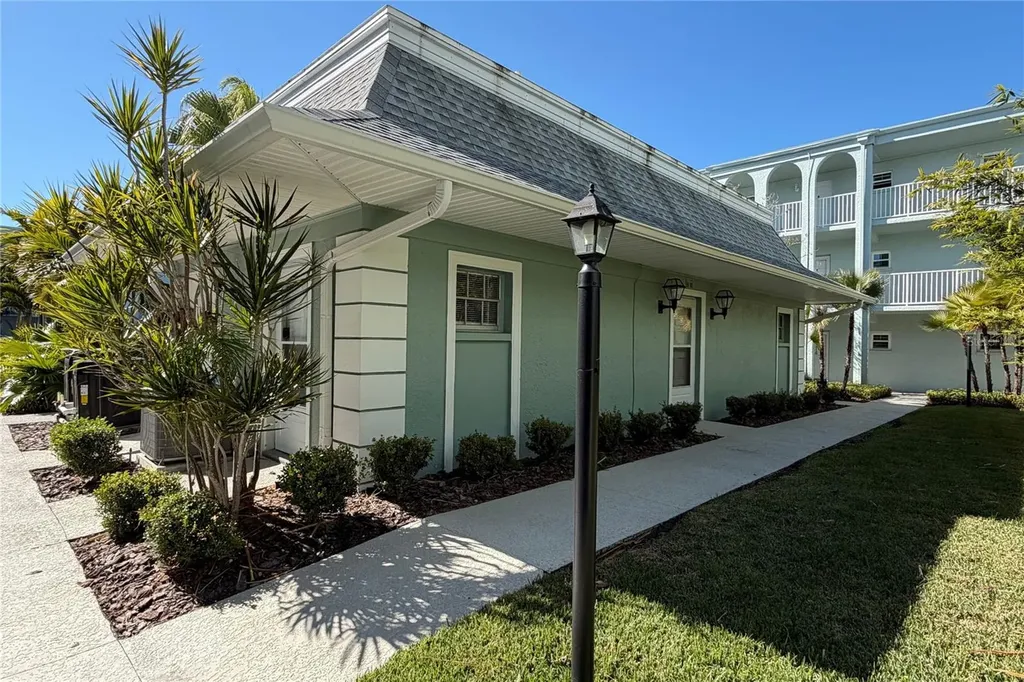 701 Poinsettia Road Belleair FL 33756