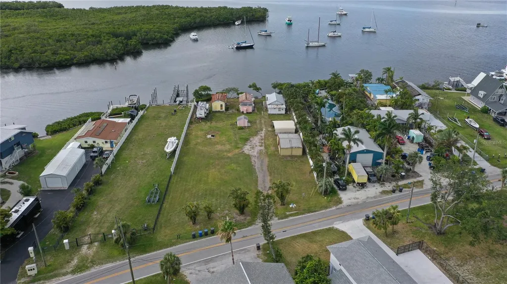 3306 W Shell Point Road Ruskin FL 33570