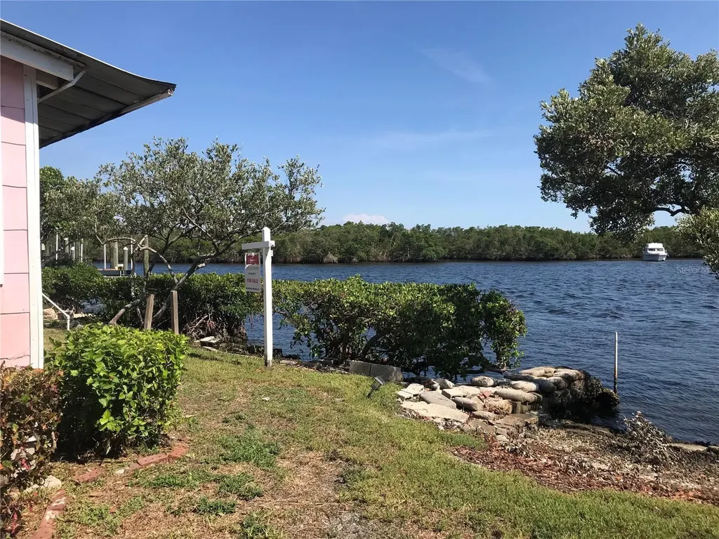 3306 W Shell Point Road Ruskin FL 33570