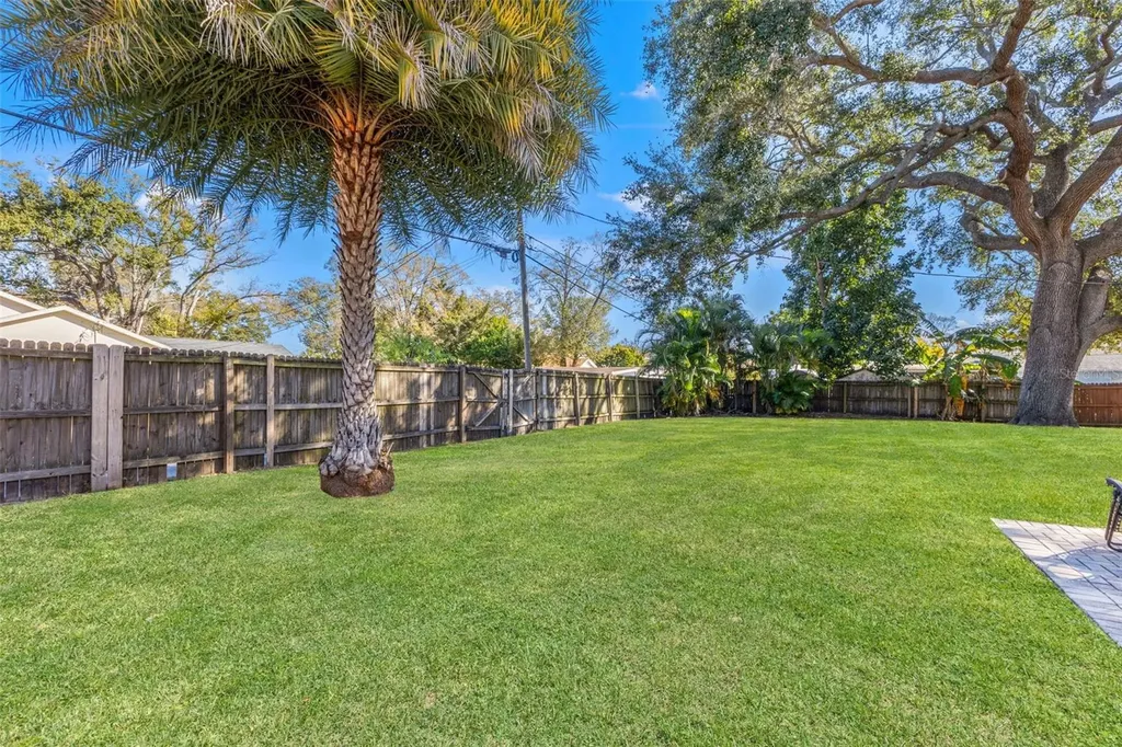 1747 26th Avenue N St Petersburg FL 33713