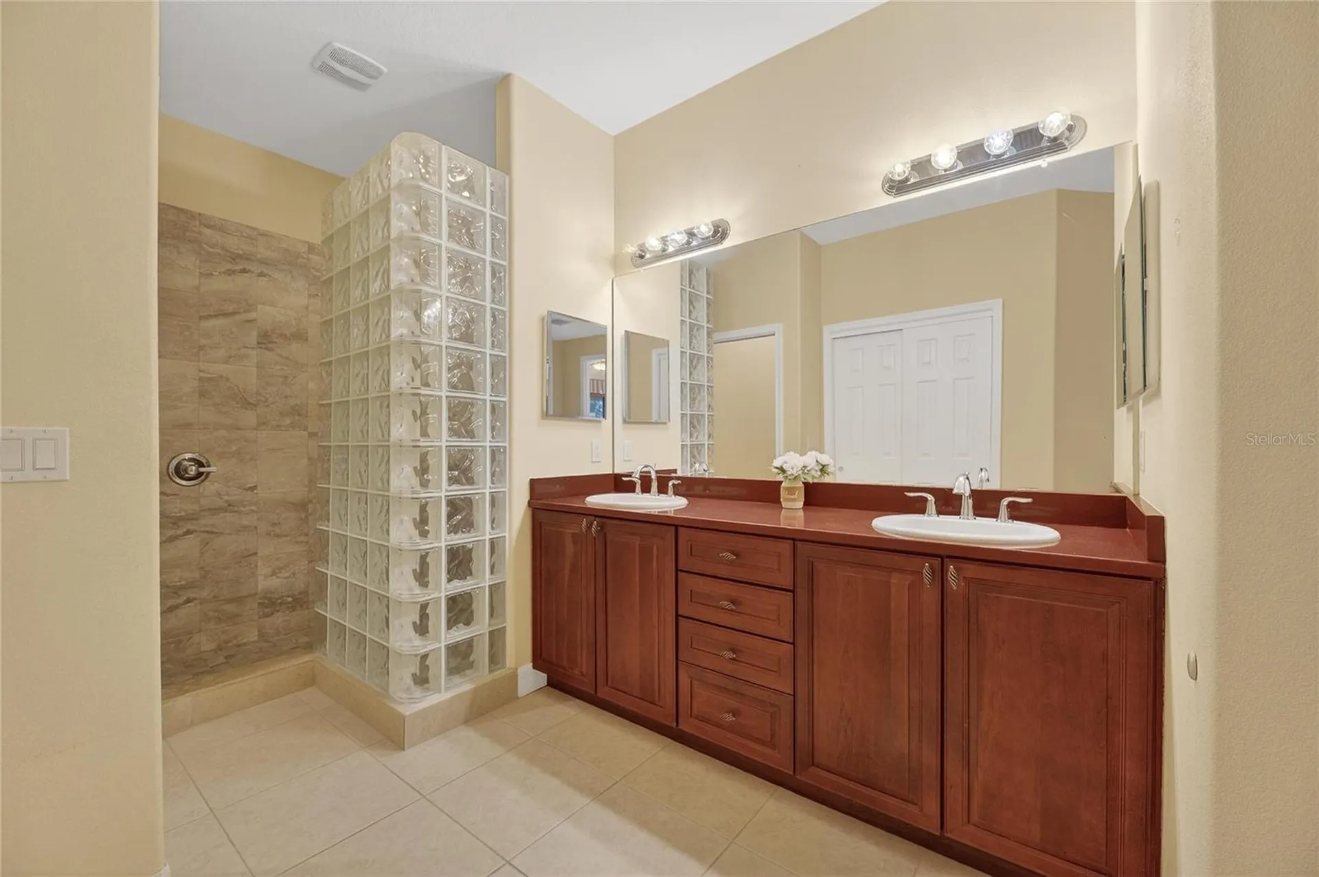 1420 Emerald Dunes Drive Sun City Center FL 33573