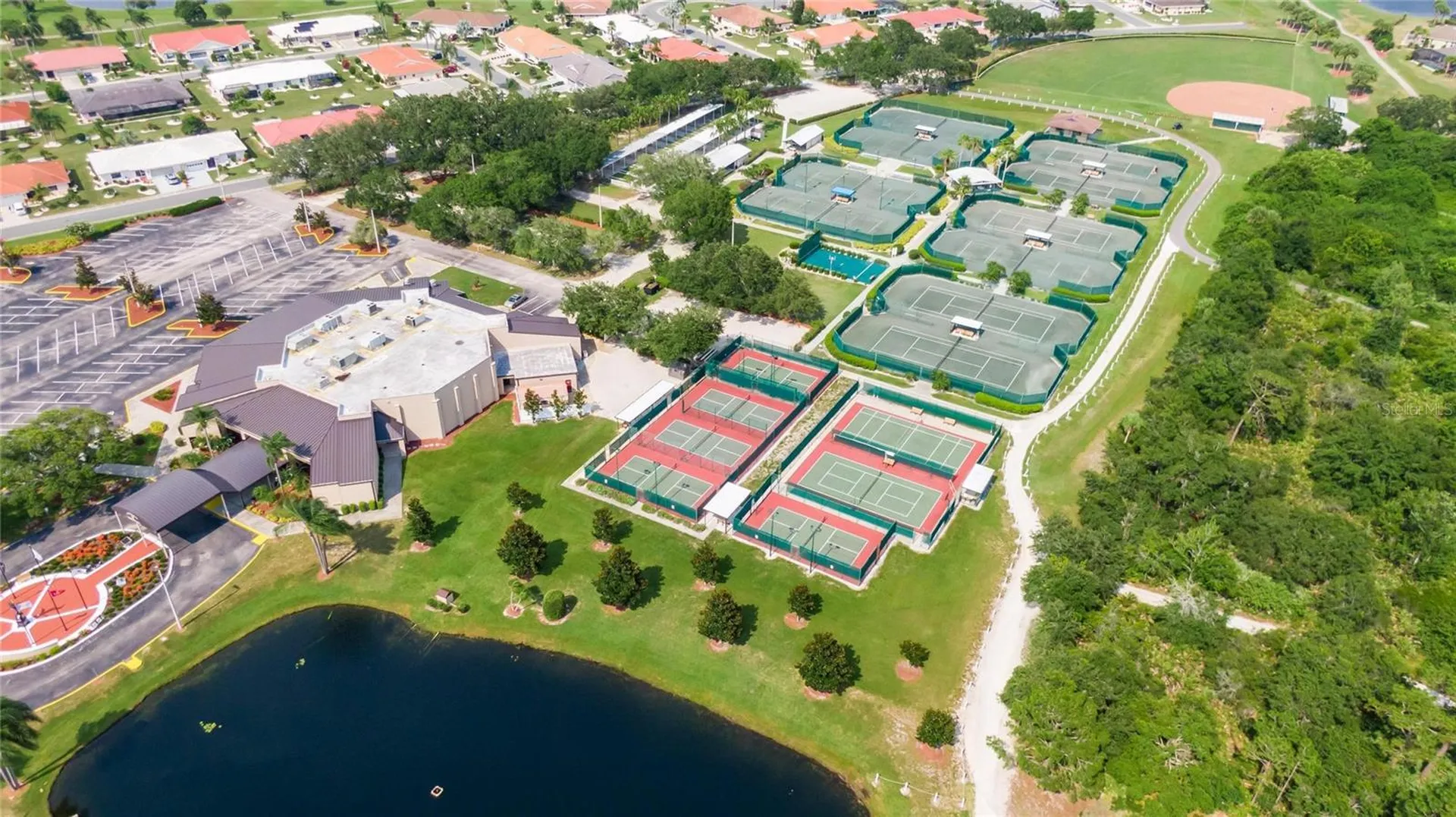 1420 Emerald Dunes Drive Sun City Center FL 33573