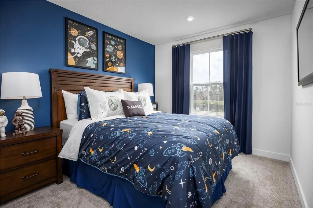 562 Creedmore Lane Debary FL 32713