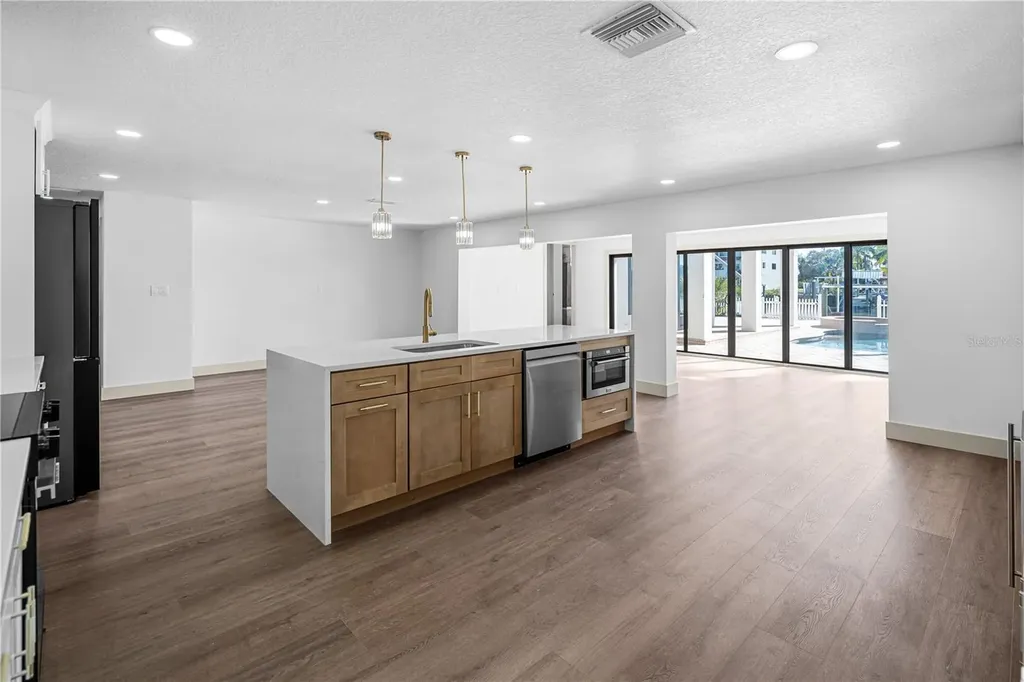 567 Baywood Drive S Dunedin FL 34698