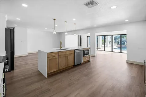 567 Baywood Drive S Dunedin FL 34698