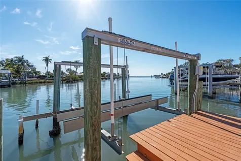 567 Baywood Drive S Dunedin FL 34698