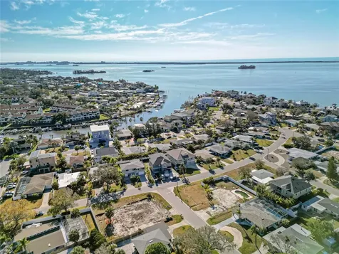 567 Baywood Drive S Dunedin FL 34698