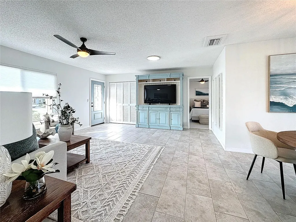 5011 Mangrove Point Road Bradenton FL 34210