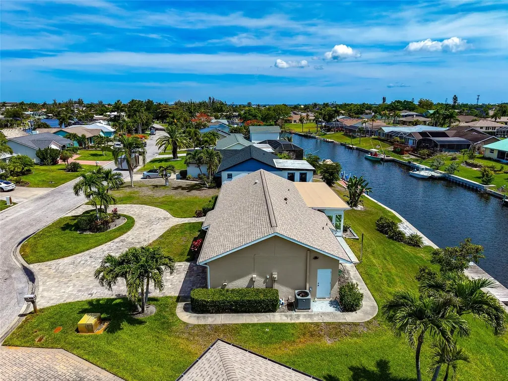 5011 Mangrove Point Road Bradenton FL 34210