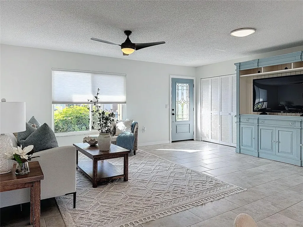 5011 Mangrove Point Road Bradenton FL 34210