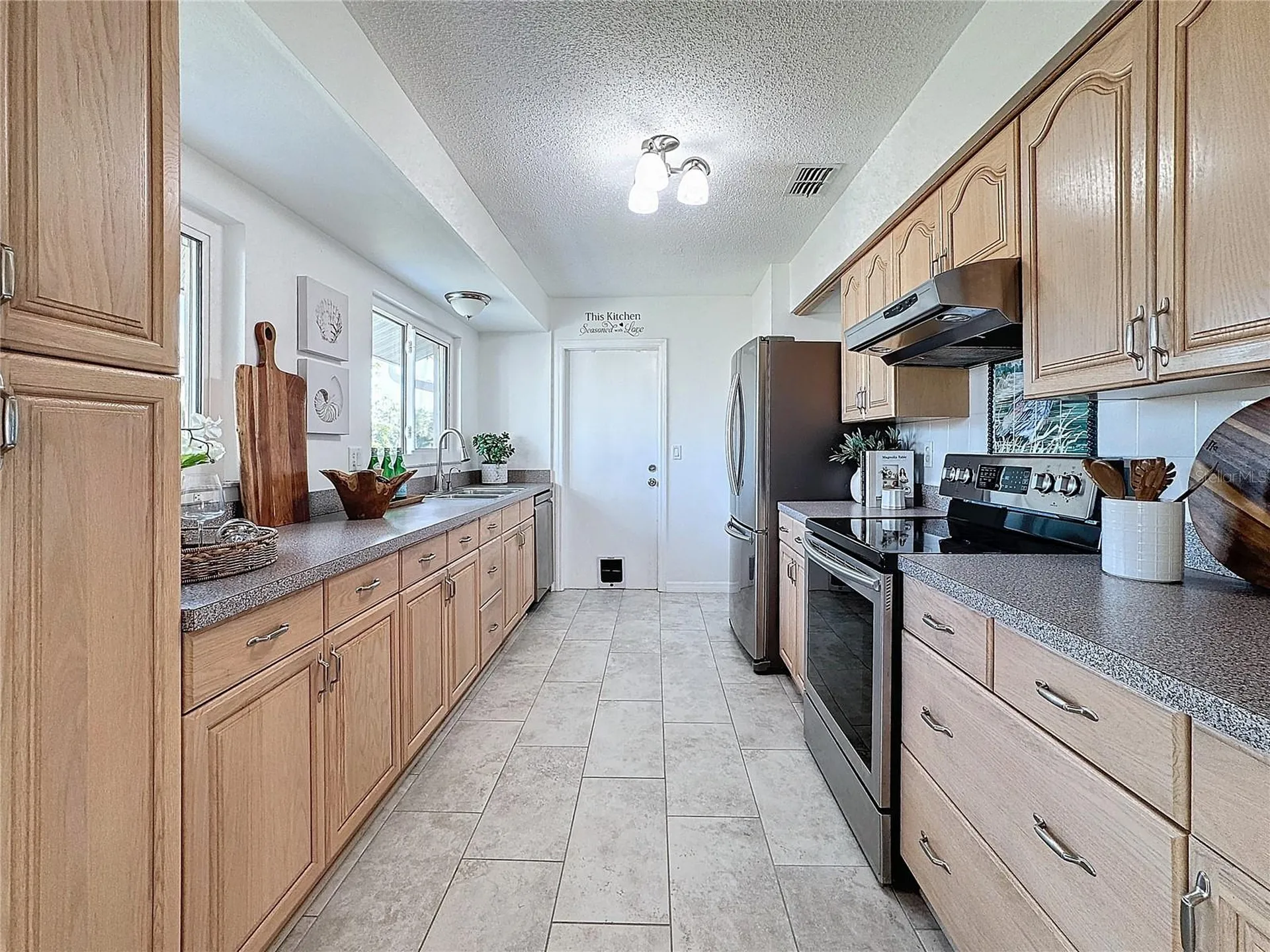 5011 Mangrove Point Road Bradenton FL 34210