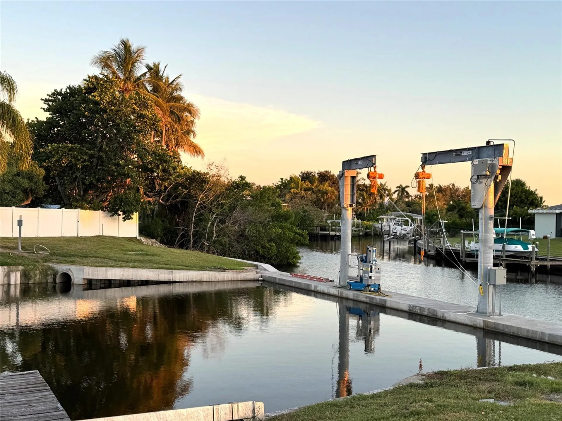 5011 Mangrove Point Road Bradenton FL 34210