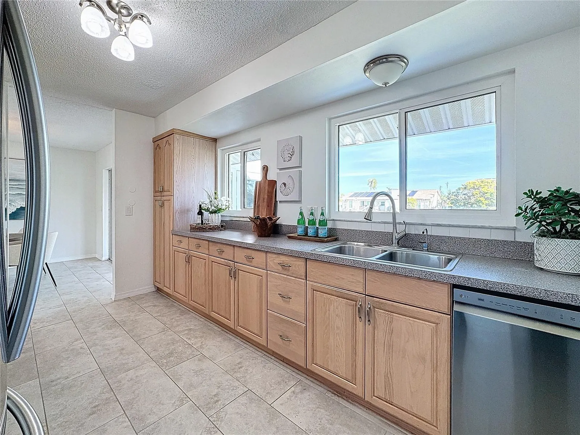 5011 Mangrove Point Road Bradenton FL 34210