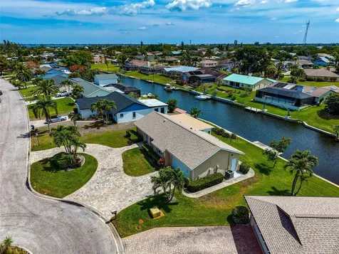 5011 Mangrove Point Road Bradenton FL 34210