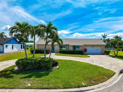 5011 Mangrove Point Road Bradenton FL 34210