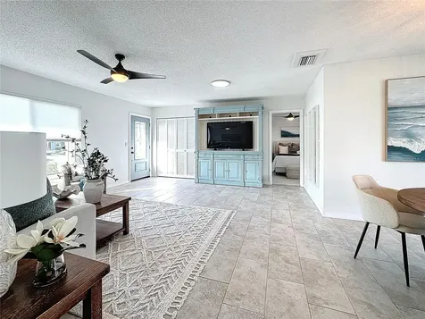 5011 Mangrove Point Road Bradenton FL 34210