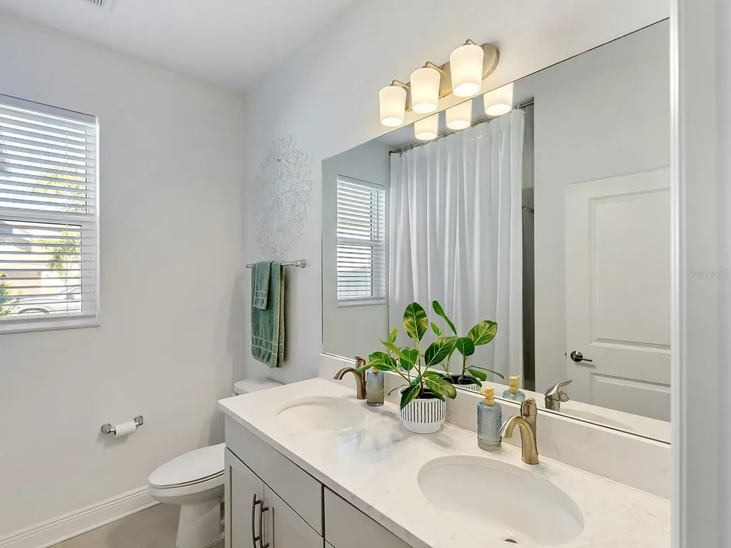 3529 Secluded Court Sarasota FL 34240
