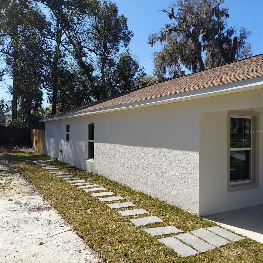 986 NW 1st Street Ocala FL 34475