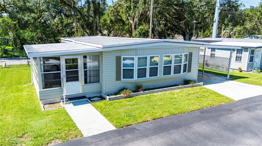 37812 Valencia Avenue Zephyrhills FL 33541