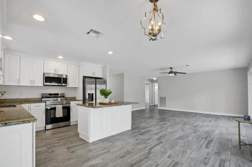 120 Sandburg Lane Winter Haven FL 33884