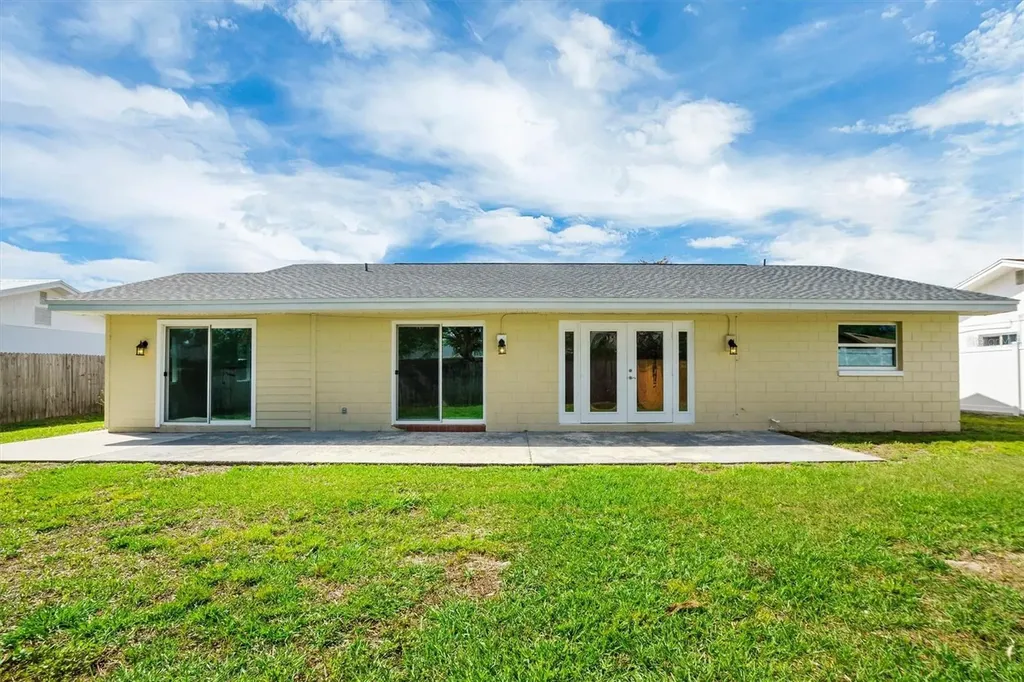 120 Sandburg Lane Winter Haven FL 33884