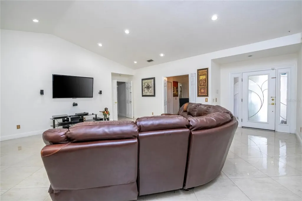 6013 Crystal View Drive Orlando FL 32819