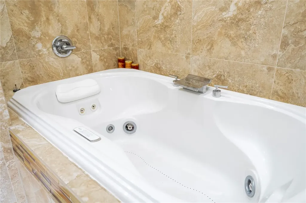 6013 Crystal View Drive Orlando FL 32819
