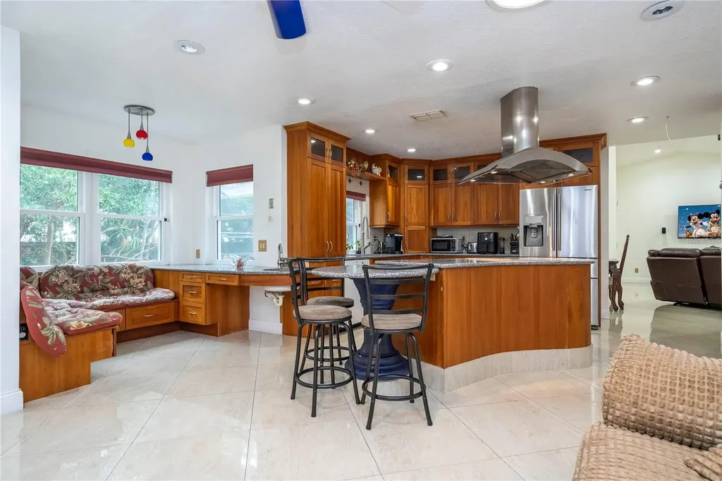 6013 Crystal View Drive Orlando FL 32819