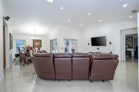 6013 Crystal View Drive Orlando FL 32819