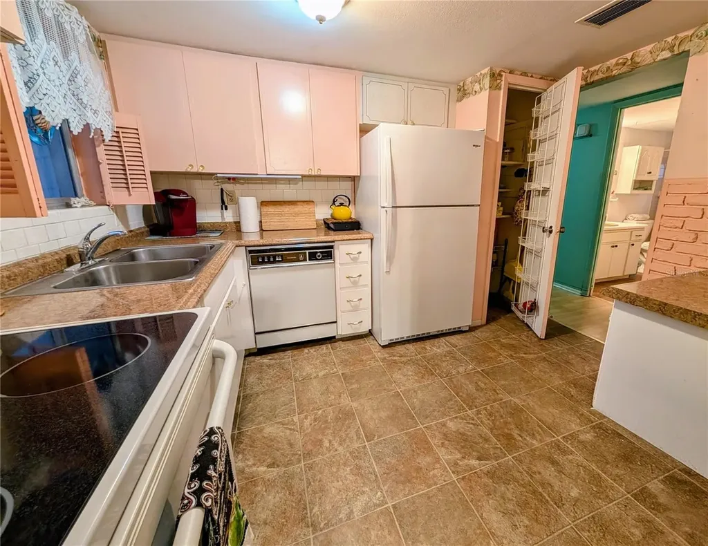 2029 Sunset Drive Bradenton FL 34207
