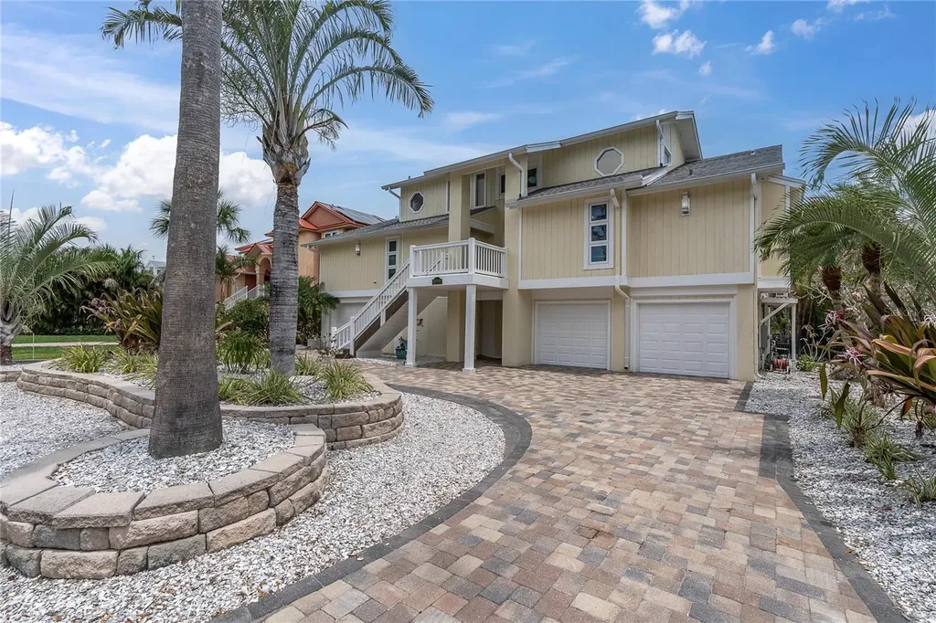 633 Soundview Drive Palm Harbor FL 34683