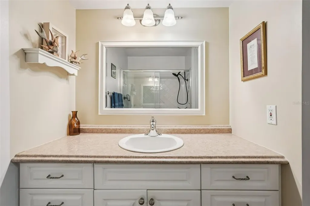 3900 Roxane Boulevard Sarasota FL 34235