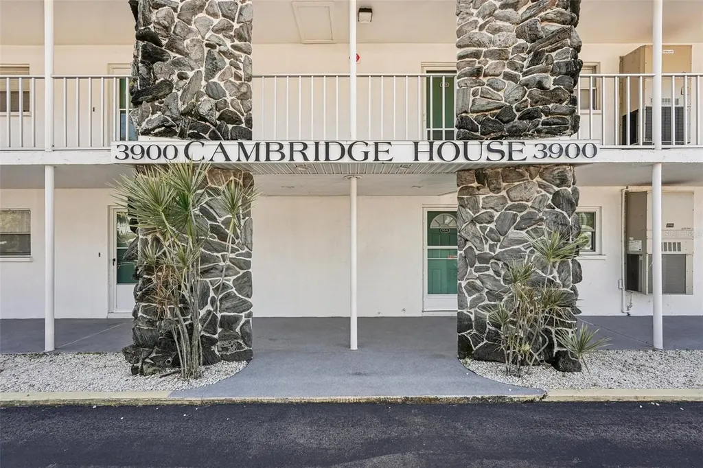 3900 Roxane Boulevard Sarasota FL 34235