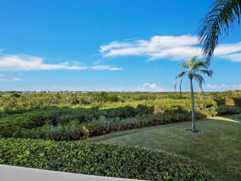 5430 Eagles Point Circle Sarasota FL 34231