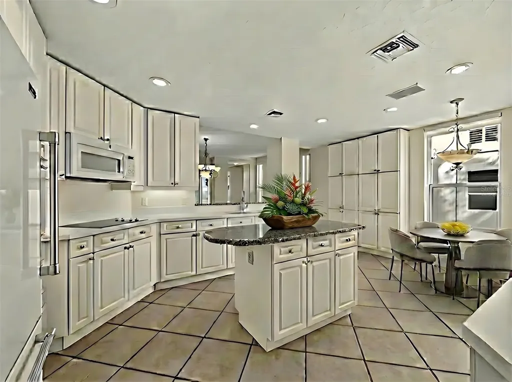 5430 Eagles Point Circle Sarasota FL 34231