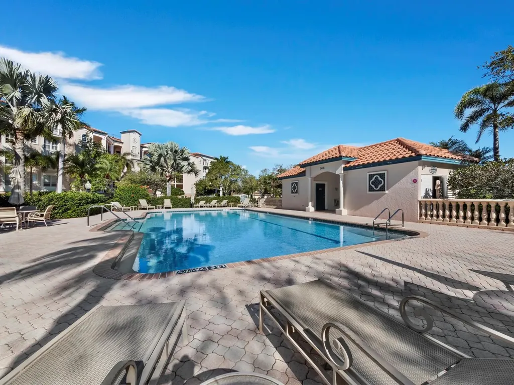 5430 Eagles Point Circle Sarasota FL 34231