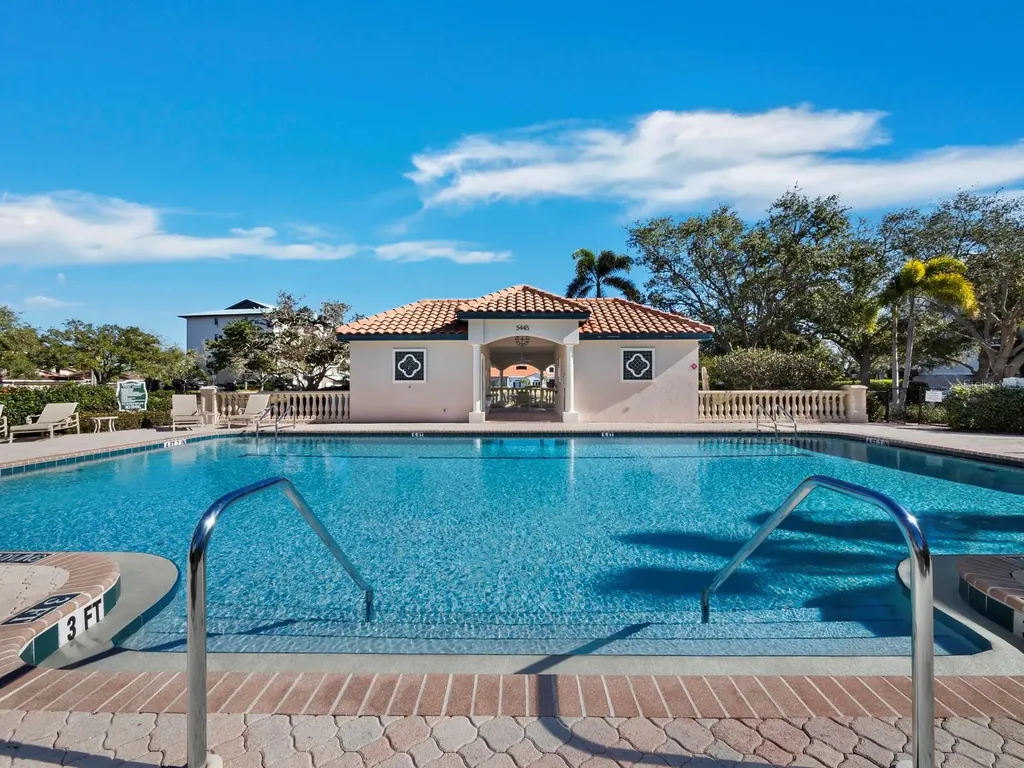 5430 Eagles Point Circle Sarasota FL 34231