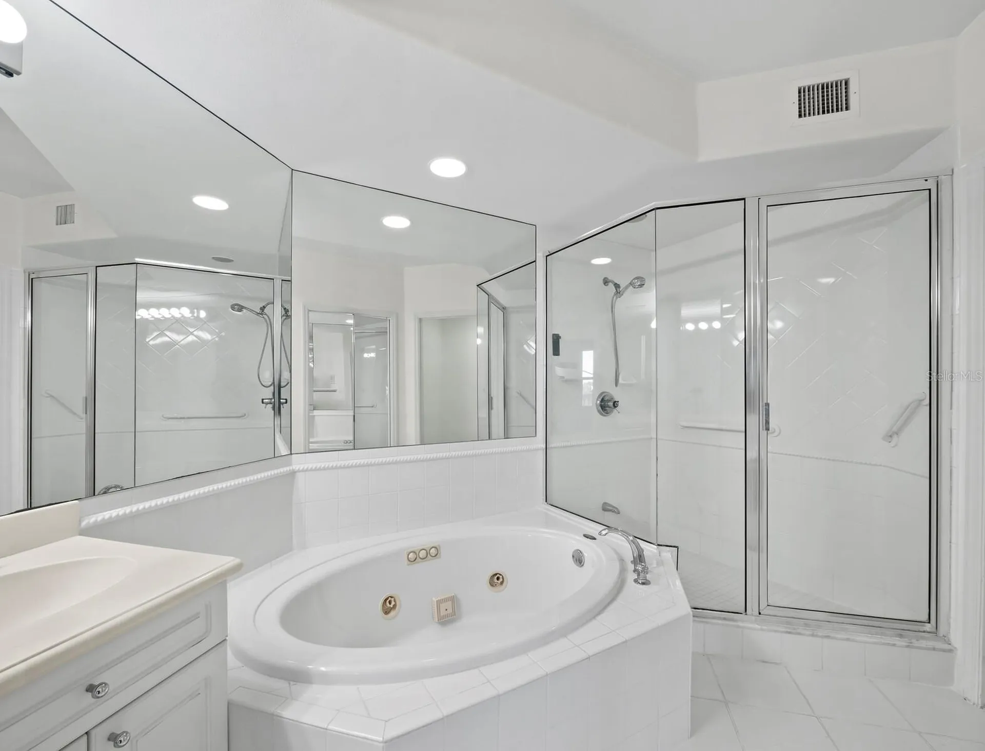 5430 Eagles Point Circle Sarasota FL 34231