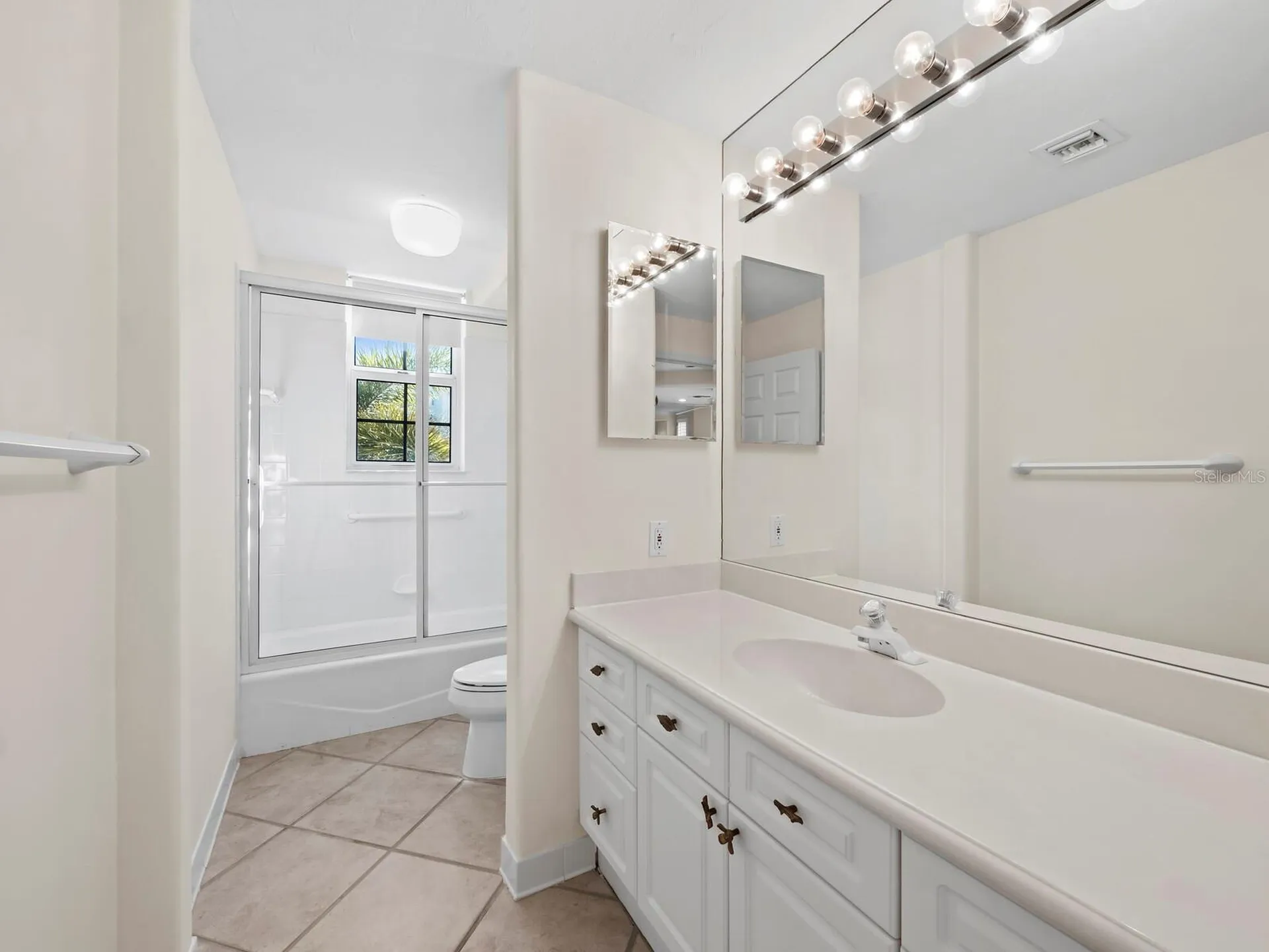 5430 Eagles Point Circle Sarasota FL 34231