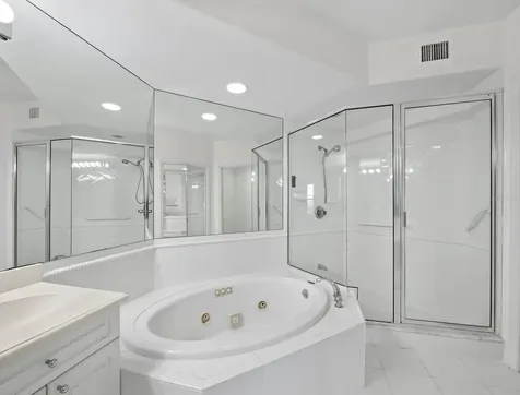 5430 Eagles Point Circle Sarasota FL 34231