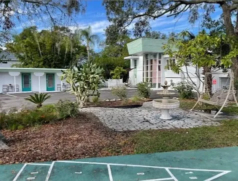 1064 Broadway Dunedin FL 34698