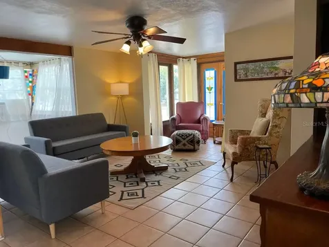 1064 Broadway Dunedin FL 34698